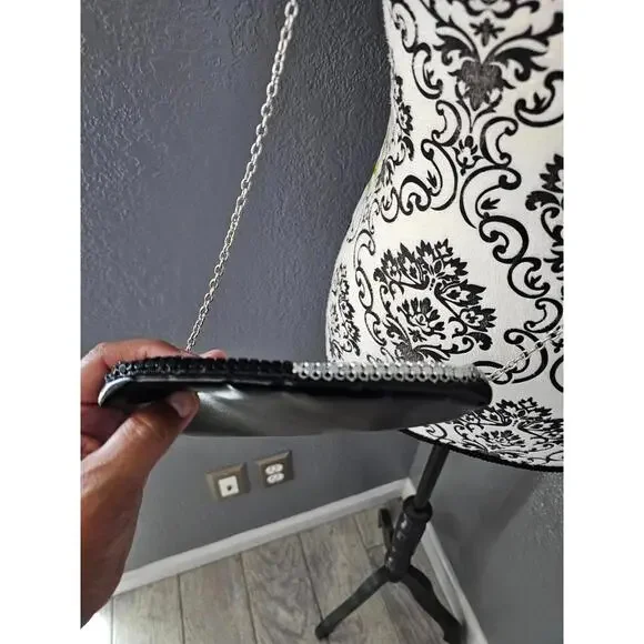 Women's Cruise Club Metallic Sequins Chain Purse Bag Black & Silver 5.5" X 7" - Picture 7 of 11